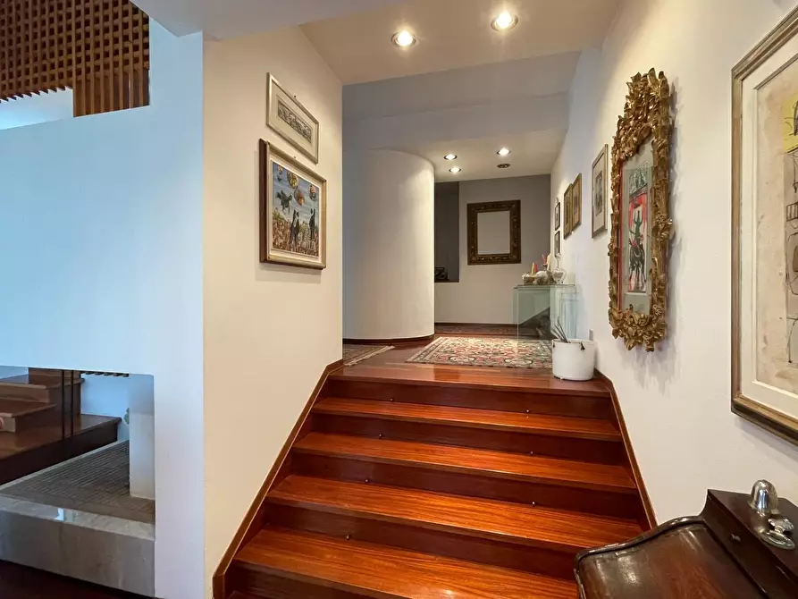 Immagine 4 di Villa in vendita  a San Miniato