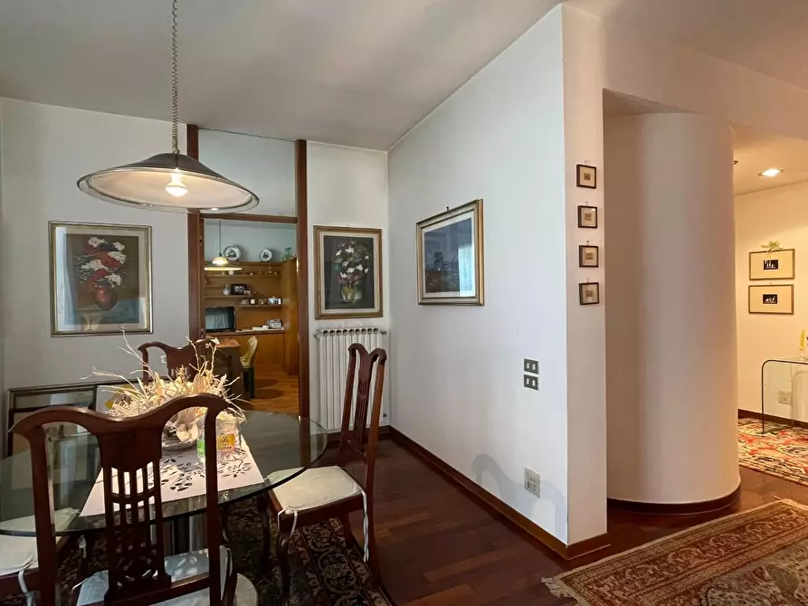 Immagine 33 di Villa in vendita  a San Miniato