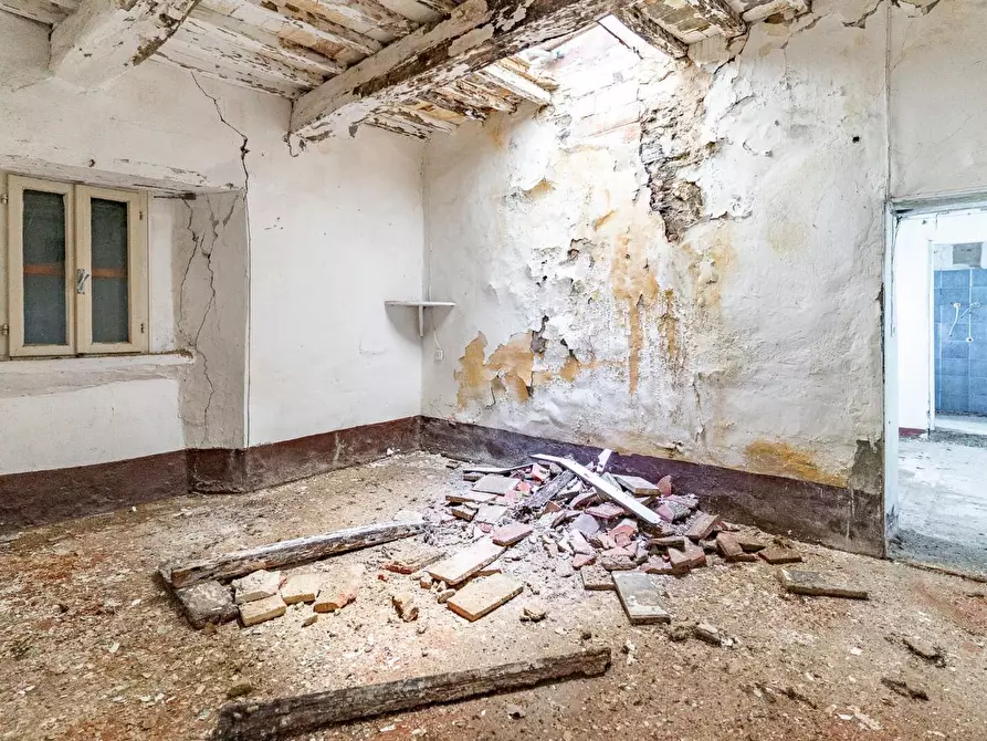 Immagine 16 di Casa colonica in vendita  a Monteverdi Marittimo