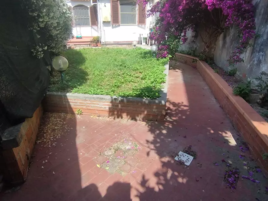 Immagine 11 di Appartamento in vendita  a Pisa