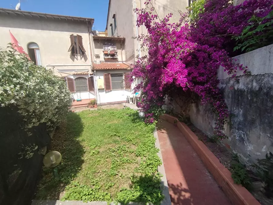 Immagine 12 di Appartamento in vendita  a Pisa