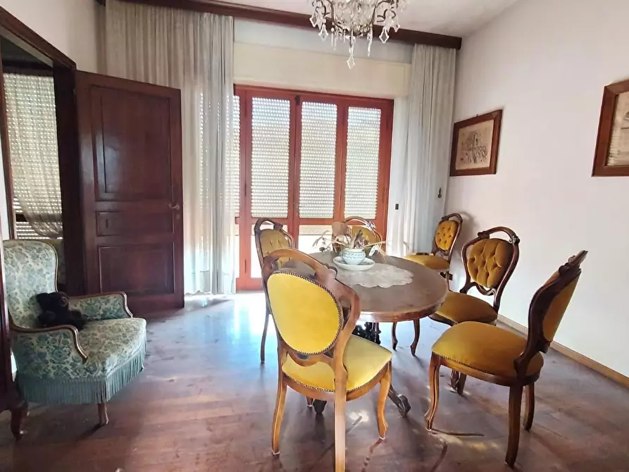 Immagine 21 di Villa in vendita  a Lucca