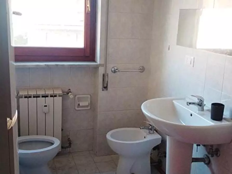 Immagine 10 di Appartamento in vendita  a Carrara