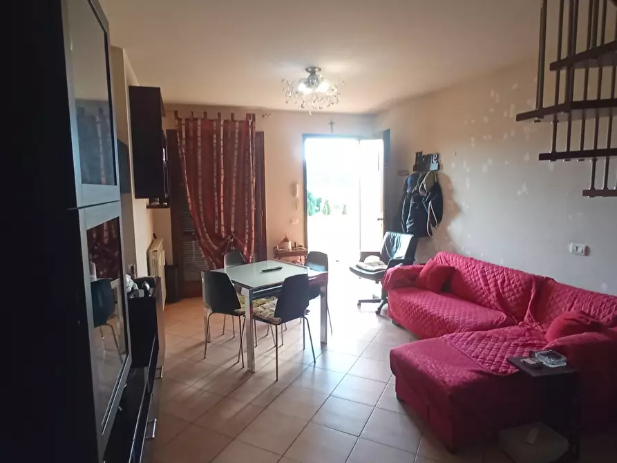 Immagine 4 di Appartamento in vendita  a Santa Maria A Monte