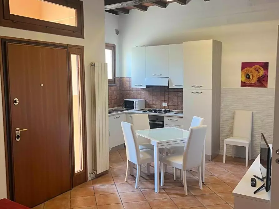 Immagine 2 di Appartamento in vendita  a Cascina