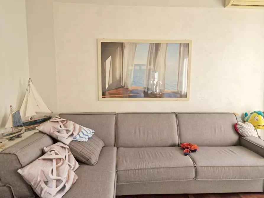 Immagine 3 di Appartamento in vendita  a Viareggio