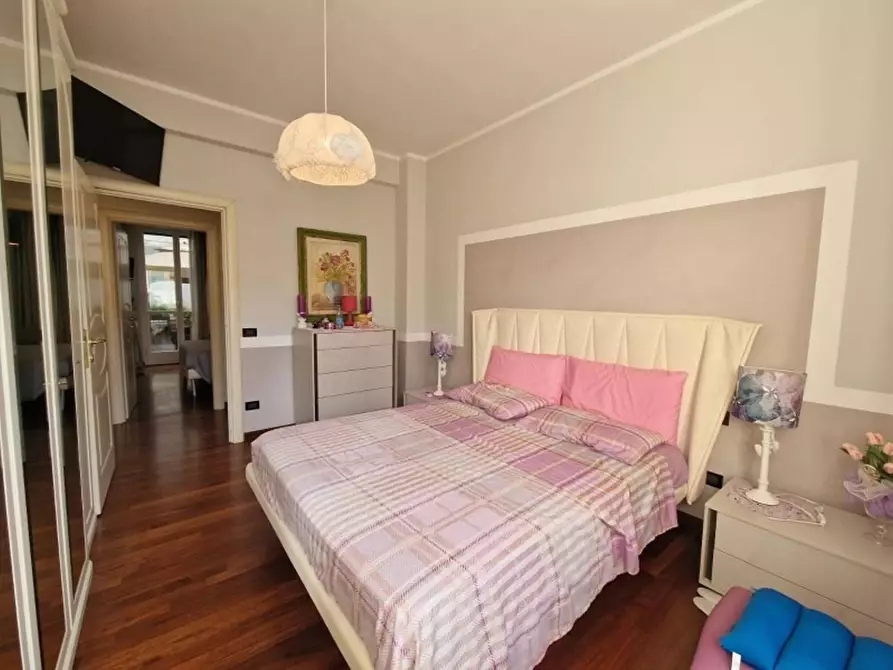 Immagine 23 di Appartamento in vendita  a Viareggio