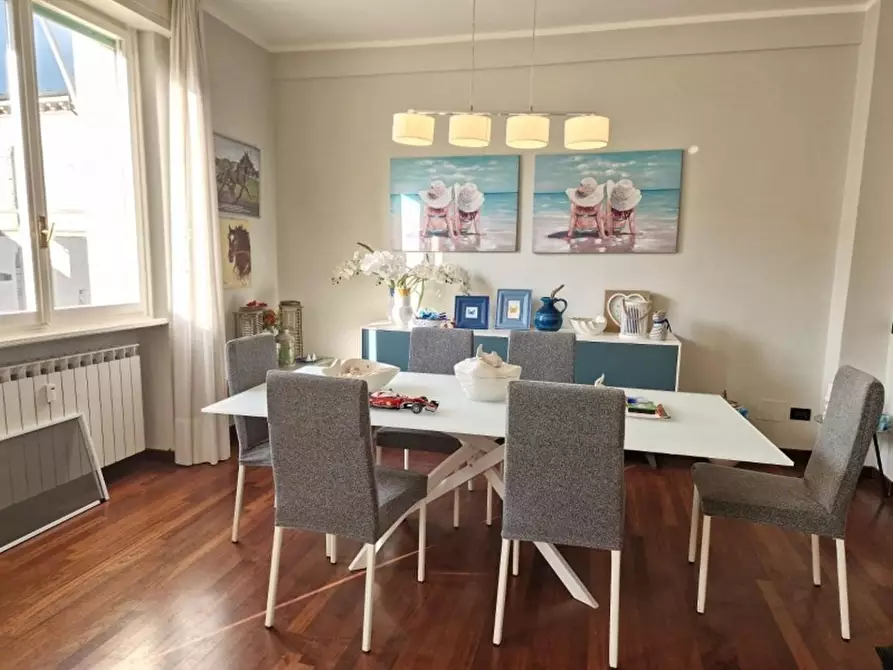 Immagine 4 di Appartamento in vendita  a Viareggio