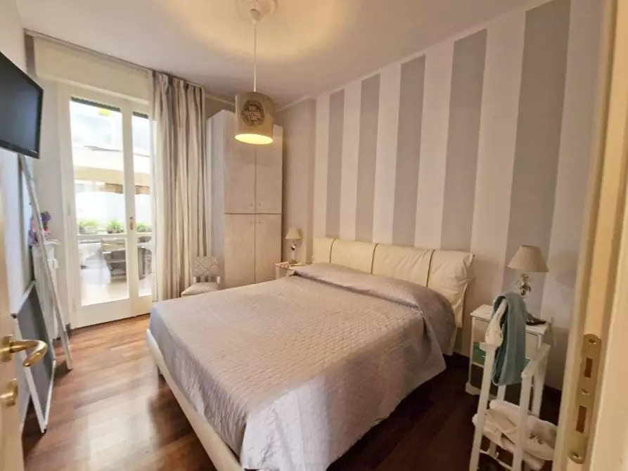 Immagine 16 di Appartamento in vendita  a Viareggio