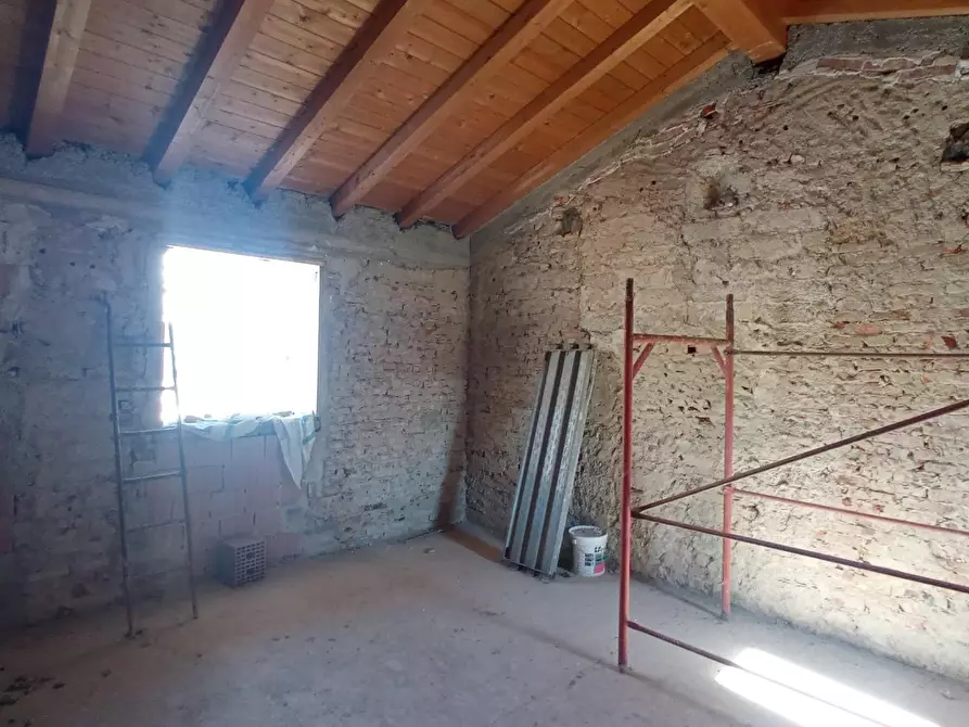 Immagine 17 di Casa indipendente in vendita  a Ponsacco