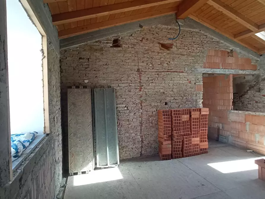 Immagine 19 di Casa indipendente in vendita  a Ponsacco