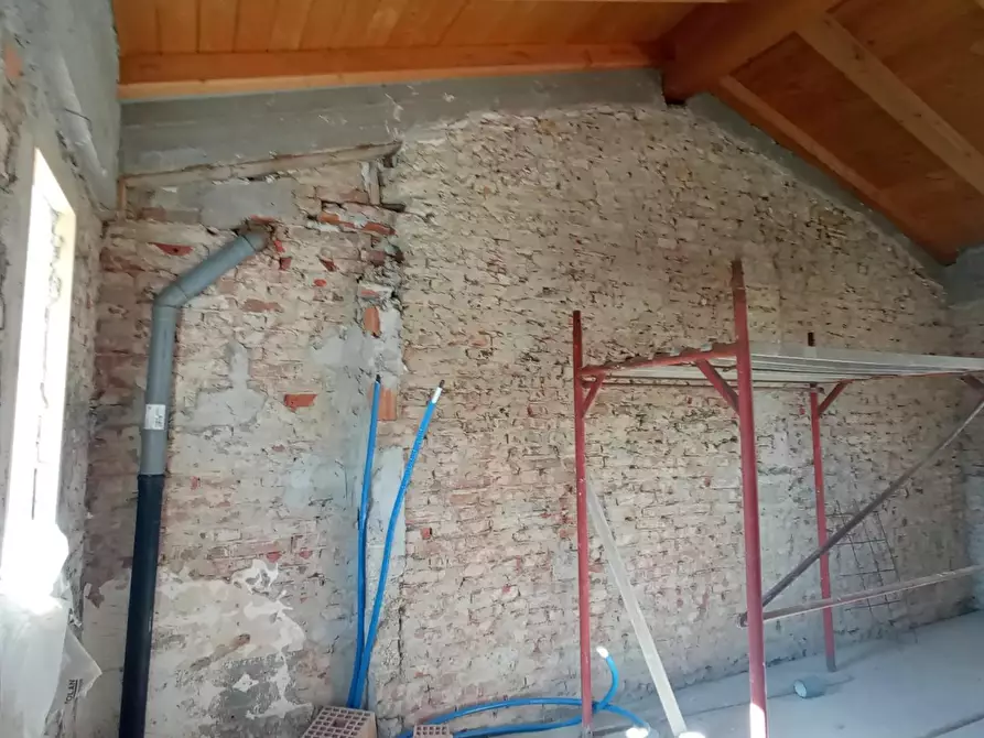 Immagine 13 di Casa indipendente in vendita  a Ponsacco