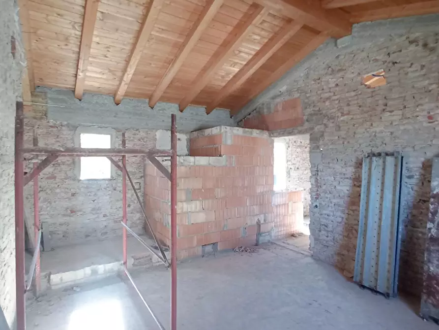 Immagine 21 di Casa indipendente in vendita  a Ponsacco