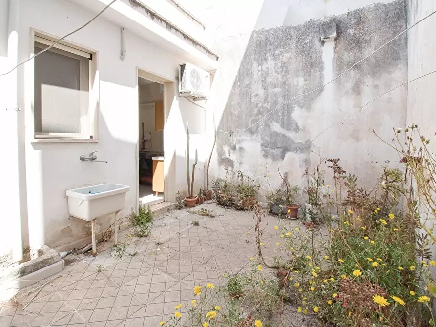 Immagine 2 di Casa indipendente in vendita  a Trepuzzi