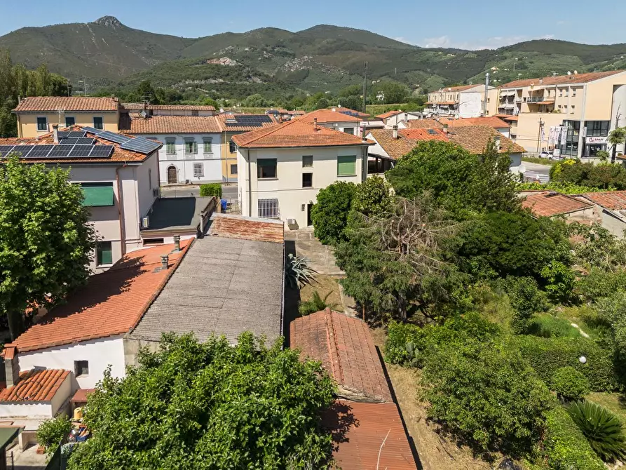 Immagine 16 di Villa in vendita  a Cascina