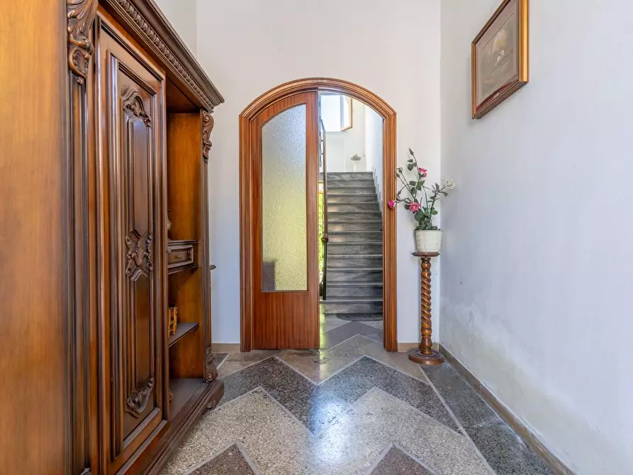 Immagine 48 di Villa in vendita  a Cascina