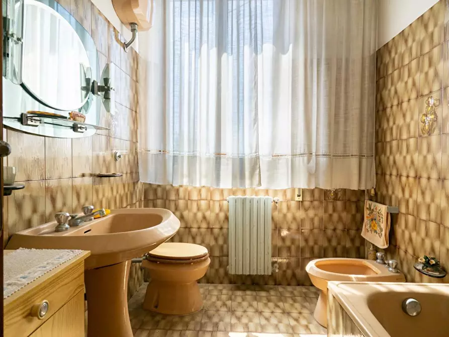 Immagine 40 di Villa in vendita  a Cascina