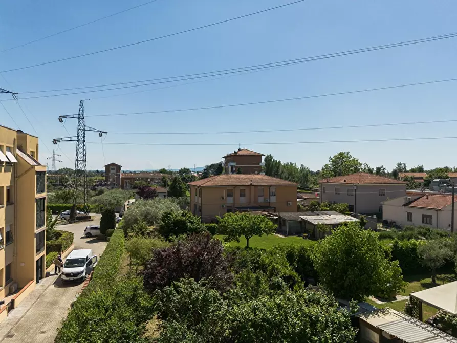 Immagine 14 di Villa in vendita  a Cascina