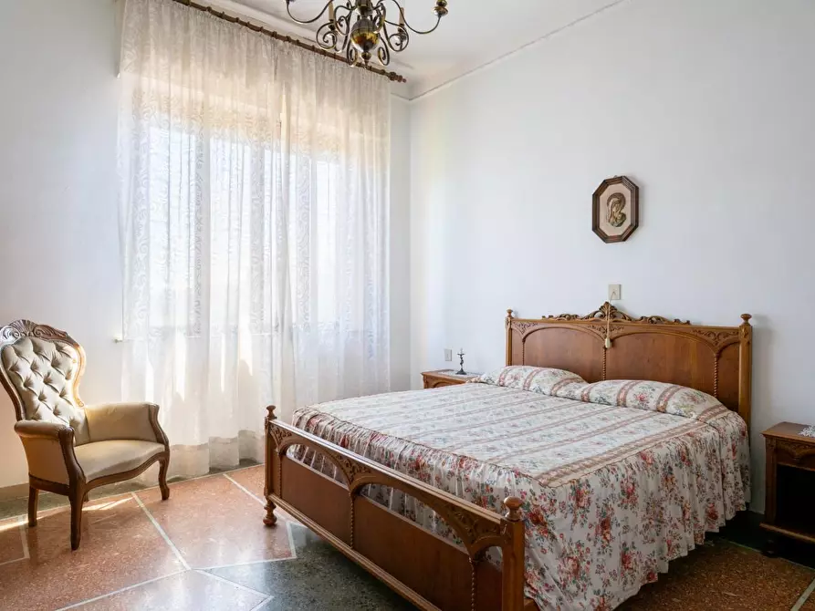 Immagine 43 di Villa in vendita  a Cascina