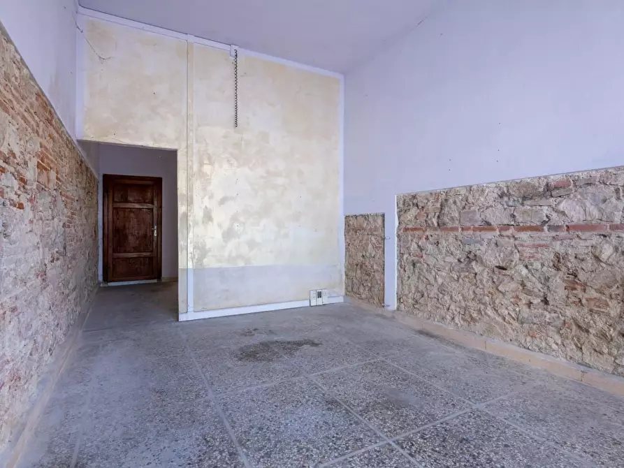 Immagine 6 di Villa in vendita  a Cascina