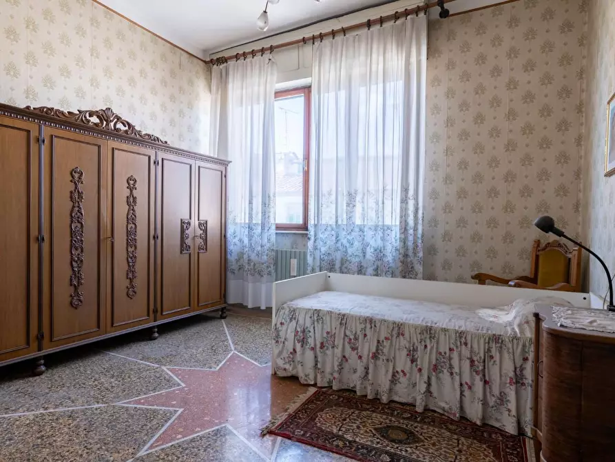 Immagine 32 di Villa in vendita  a Cascina