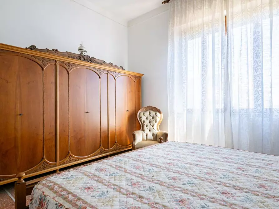 Immagine 41 di Villa in vendita  a Cascina