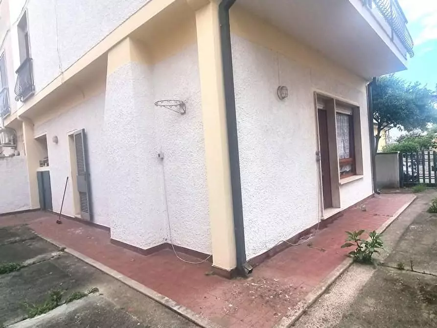 Immagine 15 di Casa bifamiliare in vendita  a Viareggio