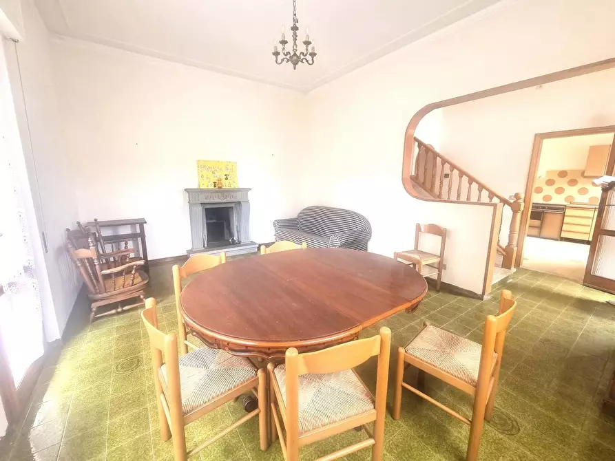 Immagine 2 di Casa bifamiliare in vendita  a Viareggio