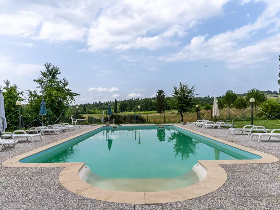 Immagine 39 di Casa colonica in vendita  a Empoli