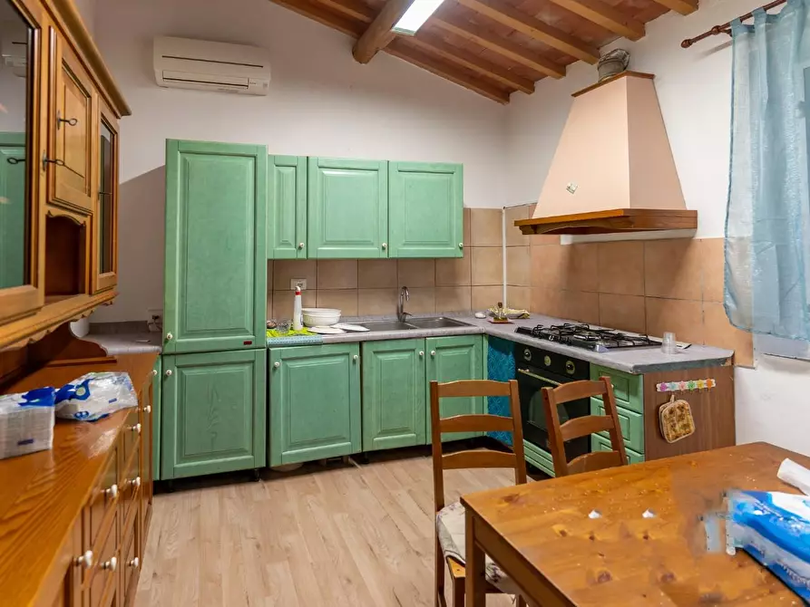 Immagine 34 di Casa colonica in vendita  a Empoli