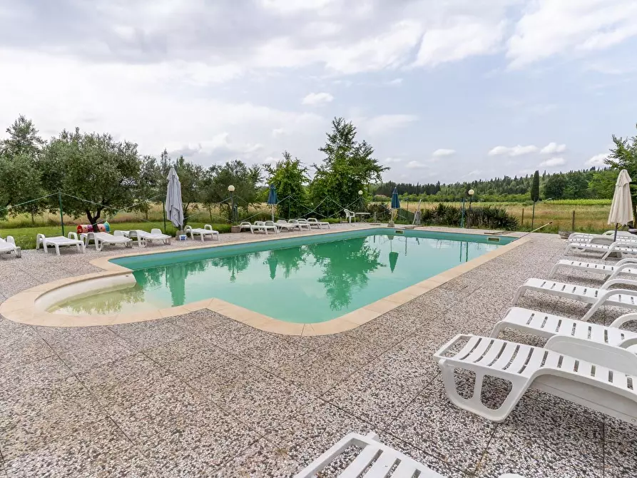 Immagine 7 di Casa colonica in vendita  a Empoli