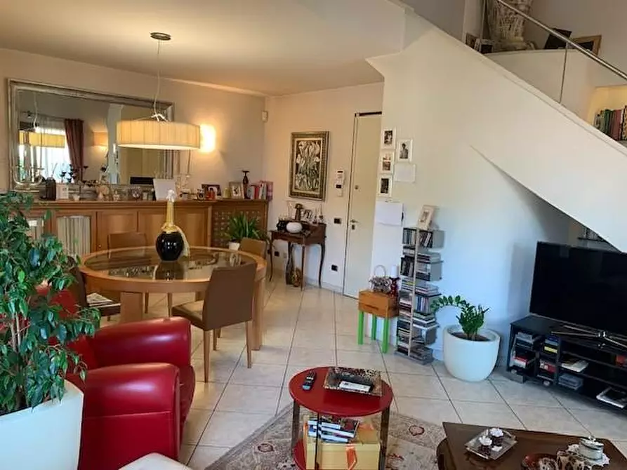 Immagine 11 di Mansarda in vendita  a Montecatini Terme