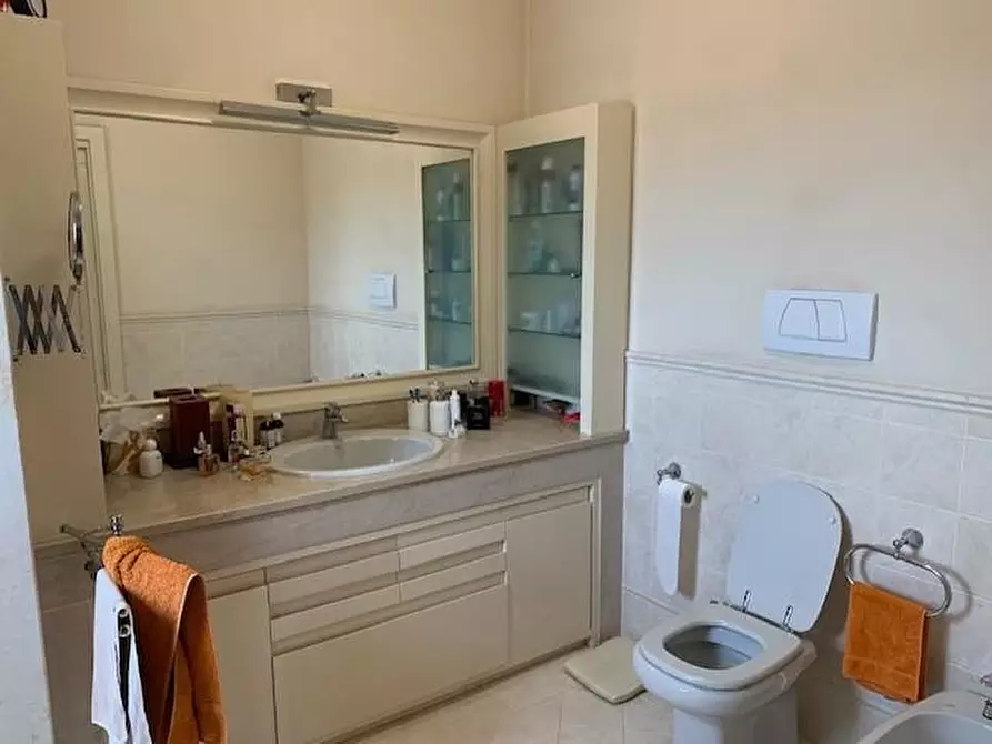 Immagine 15 di Mansarda in vendita  a Montecatini Terme