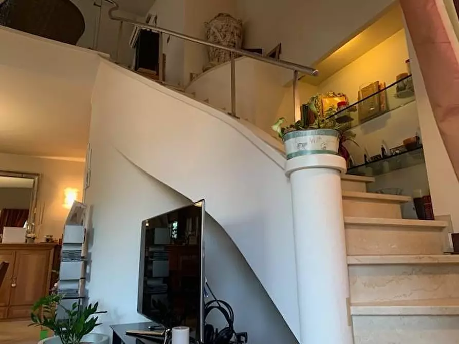 Immagine 30 di Mansarda in vendita  a Montecatini Terme