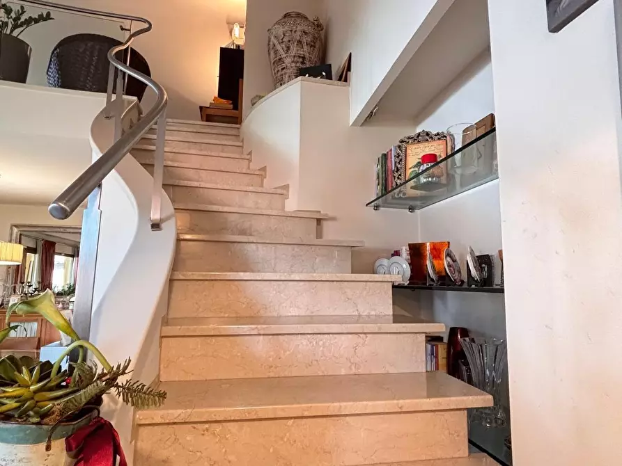 Immagine 95 di Mansarda in vendita  a Montecatini Terme