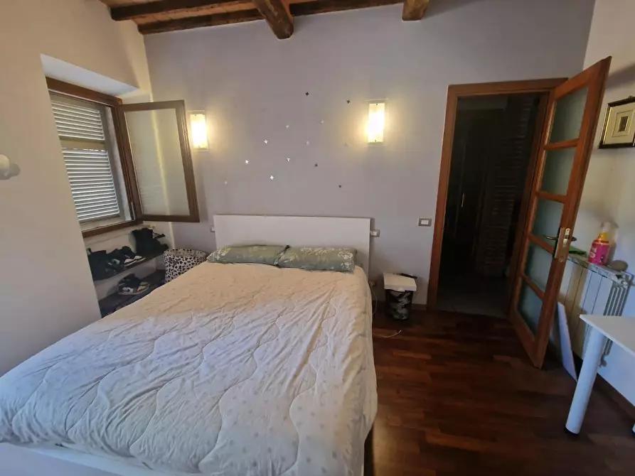 Immagine 19 di Appartamento in vendita  a Carrara