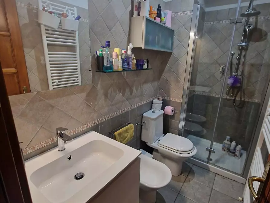 Immagine 12 di Appartamento in vendita  a Carrara