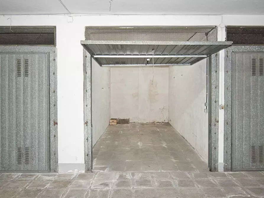 Immagine 19 di Appartamento in vendita  a Maglie