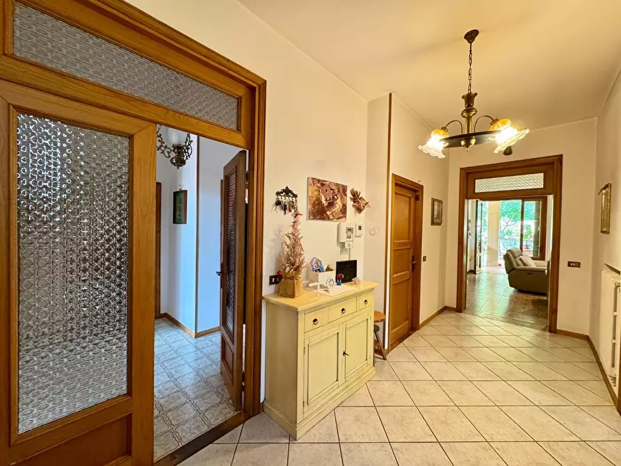 Immagine 9 di Villa in vendita  a Montelupo Fiorentino