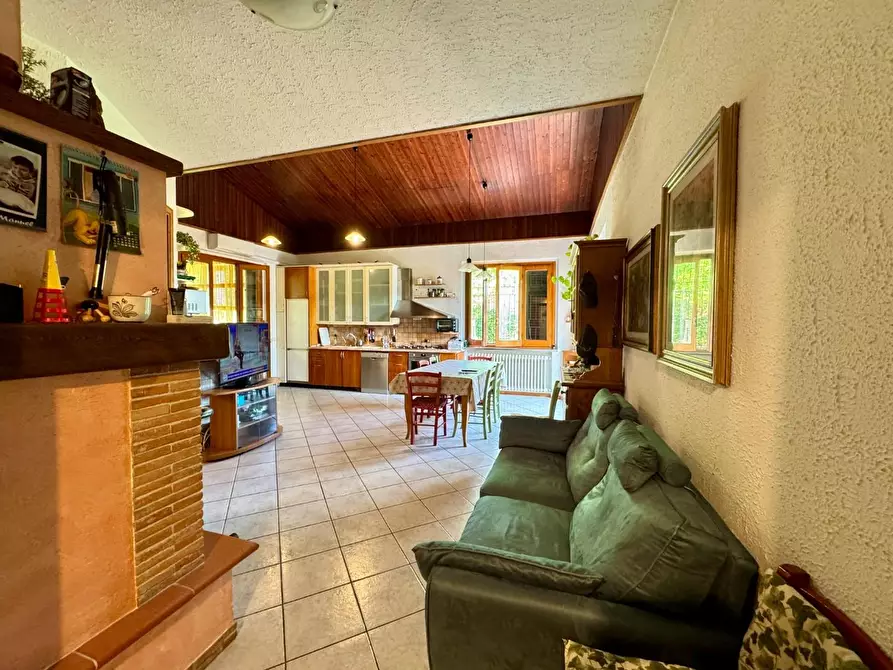 Immagine 12 di Villa in vendita  a Montelupo Fiorentino