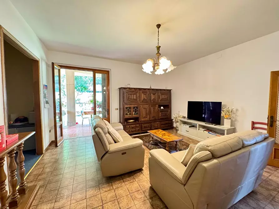 Immagine 19 di Villa in vendita  a Montelupo Fiorentino