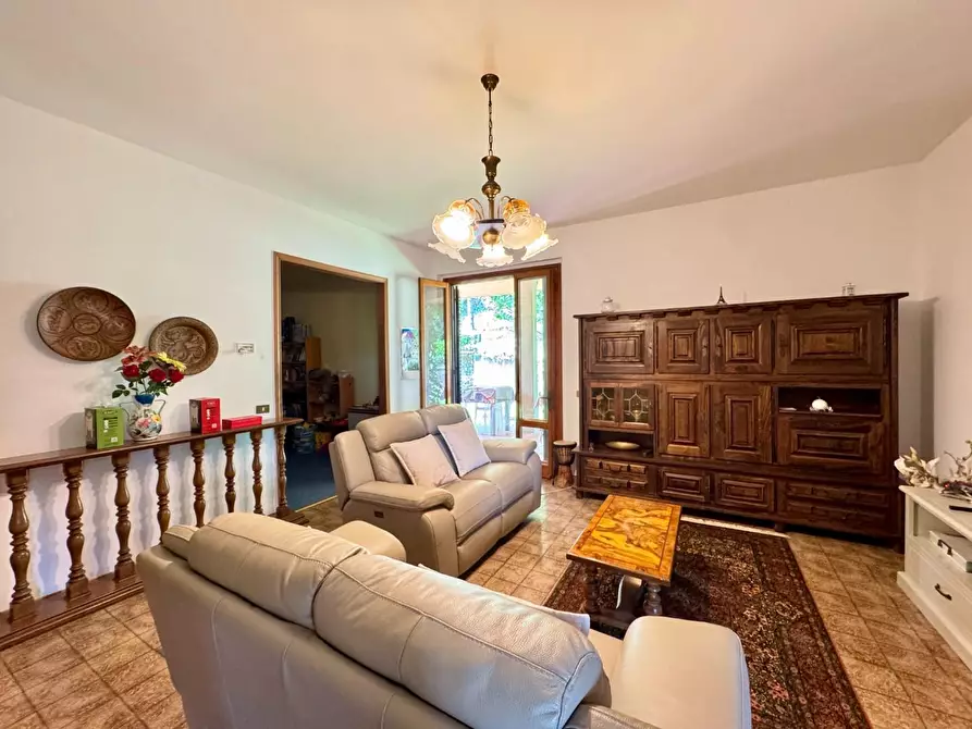 Immagine 18 di Villa in vendita  a Montelupo Fiorentino