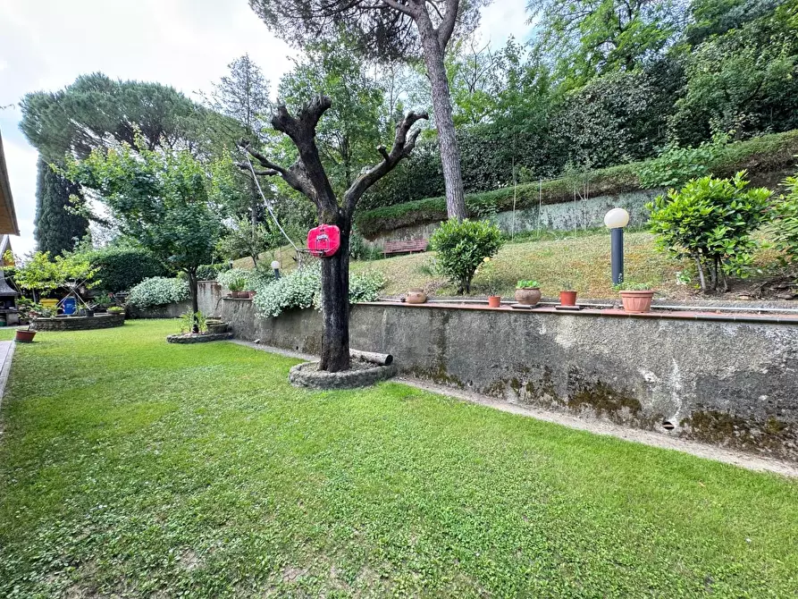 Immagine 8 di Villa in vendita  a Montelupo Fiorentino