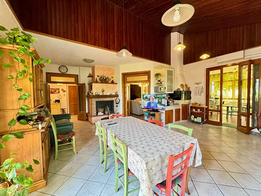 Immagine 15 di Villa in vendita  a Montelupo Fiorentino