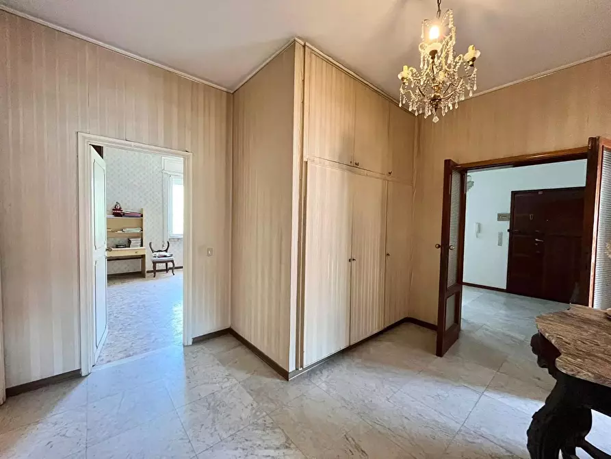 Immagine 21 di Appartamento in vendita  a Massa