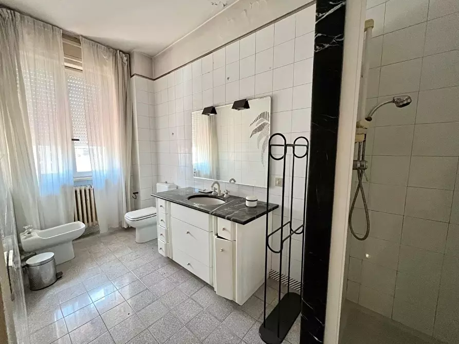 Immagine 29 di Appartamento in vendita  a Massa