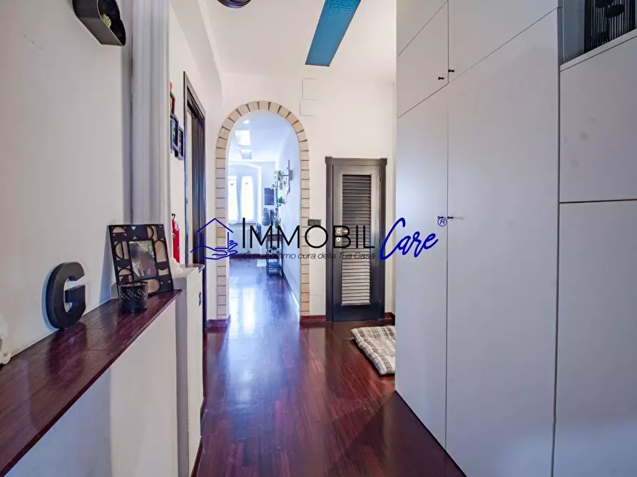 Immagine 8 di Appartamento in vendita  a Livorno