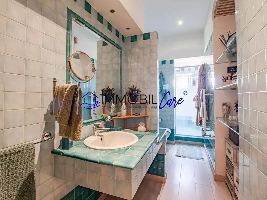 Immagine 14 di Appartamento in vendita  a Livorno