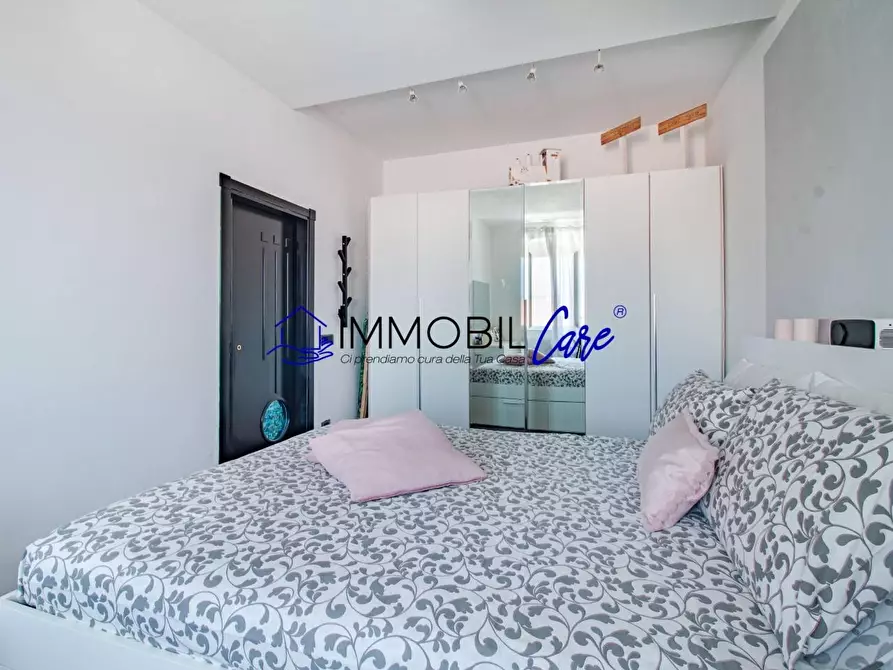 Immagine 21 di Appartamento in vendita  a Livorno