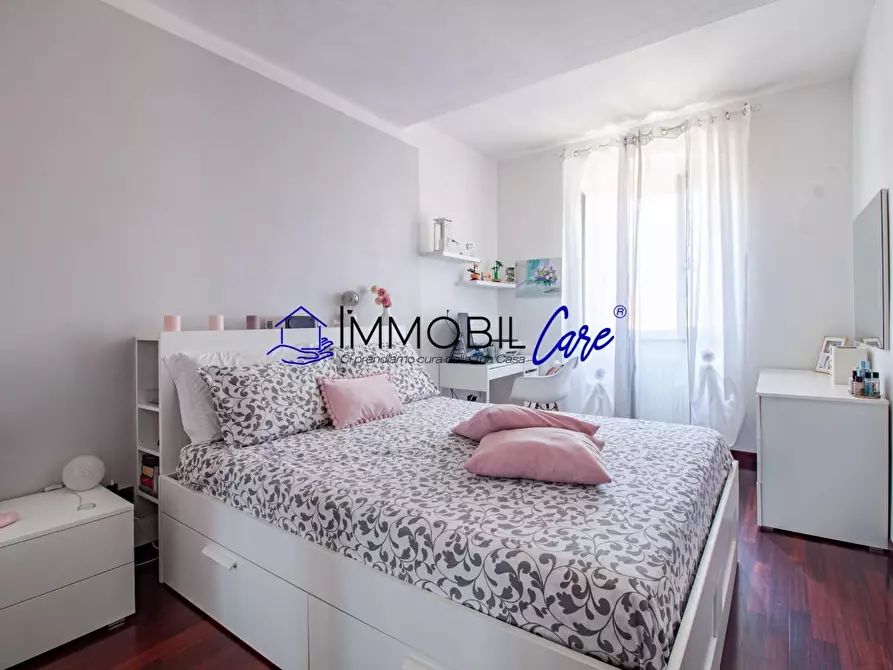 Immagine 17 di Appartamento in vendita  a Livorno